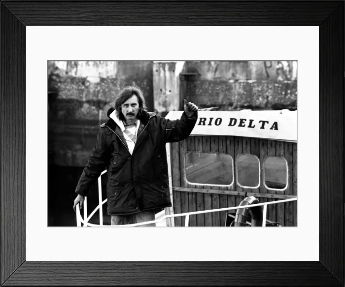 Framed Print : Former Swan Hunter coppersmith and welder Rob Dixon, 38 Framed Print : Former Swan Hunter coppersmith and welder Rob Dixon, 38