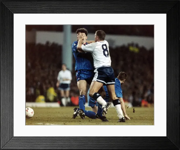 Framed Print : Rumbelows Cup Quarter Final replay at White Hart Lane. Tottenham Hotspur 0 v Framed Print : Rumbelows Cup Quarter Final replay at White Hart Lane. Tottenham Hotspur 0 v