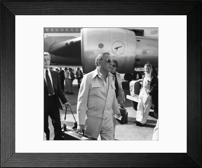 Framed Print : Singer Frank Sinatra seen here arriving from Australia at London Airport 18th July 1974