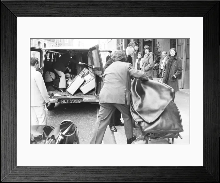 Framed Print : Prior to singer Frank Sinatra departure from Claridges Hotel a small van arrives Framed Print : Prior to singer Frank Sinatra departure from Claridges Hotel a small van arrives