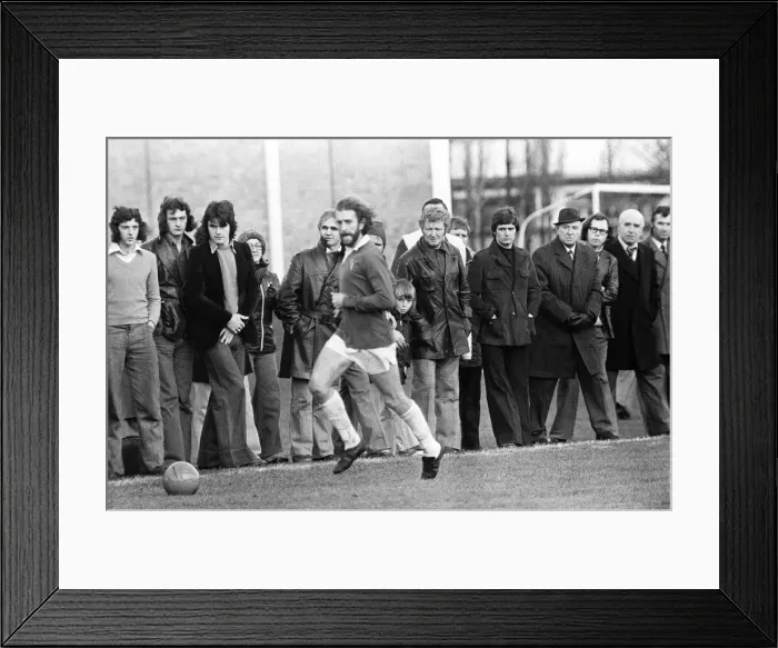 Framed Print : Evertons John Connelly being watched by Martin Murray during his comeback Framed Print : Evertons John Connelly being watched by Martin Murray during his comeback