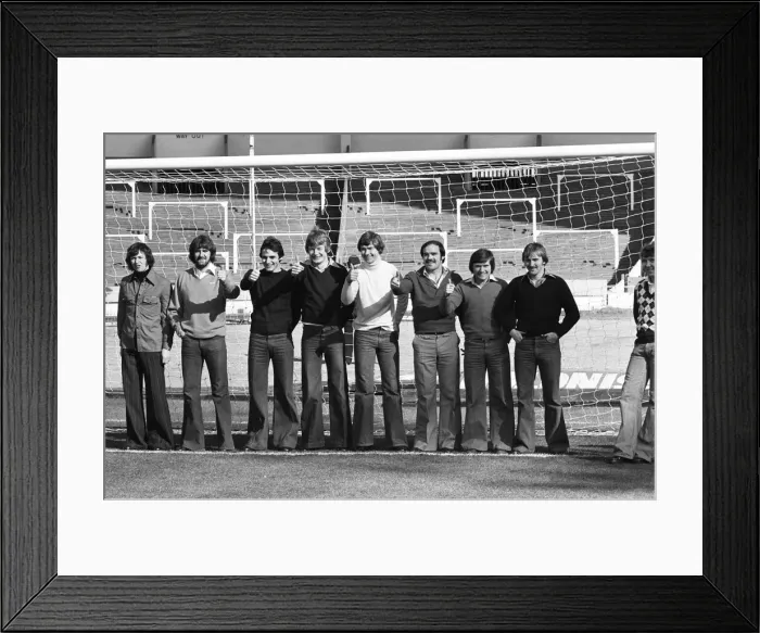 Framed Print : Eight of the Everton side to play in the League Cup Final match against Aston Villa Framed Print : Eight of the Everton side to play in the League Cup Final match against Aston Villa