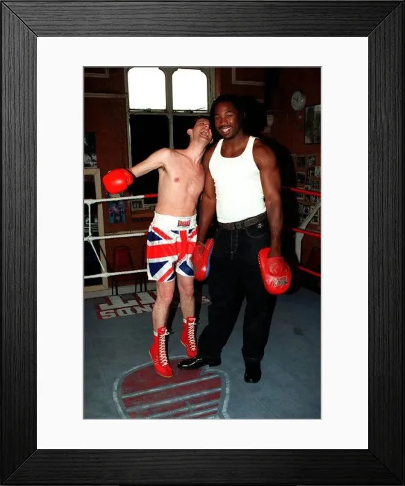 : Matthew Wright with lennox lewis at london gym july 1997 : Matthew Wright with lennox lewis at london gym july 1997