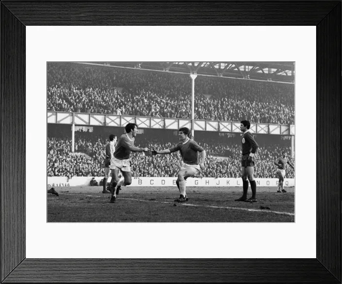 Framed Print : English League Division One match at Goodison Park. Everton 1 v Liverpool 0 Framed Print : English League Division One match at Goodison Park. Everton 1 v Liverpool 0