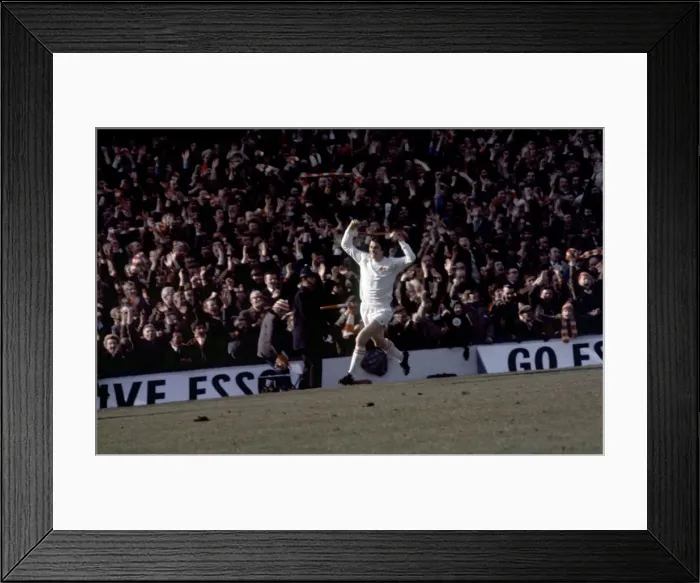 Framed Print : FA Cup Semi-Final. Arsenal 2 v. Stoke City 2. Ritchie celebrates Framed Print : FA Cup Semi-Final. Arsenal 2 v. Stoke City 2. Ritchie celebrates