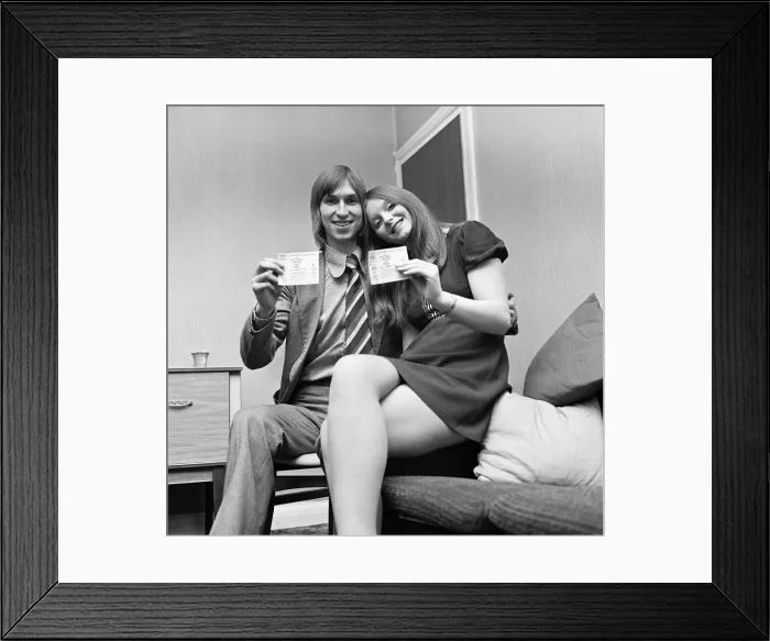 Framed Print : Jeff Hand & Valerie Podmore, Stoke City fans who will be getting married this friday