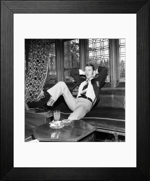 Framed Print : The Stoke City Footballers did light training in the grounds of their hotel at Selsdon Framed Print : The Stoke City Footballers did light training in the grounds of their hotel at Selsdon
