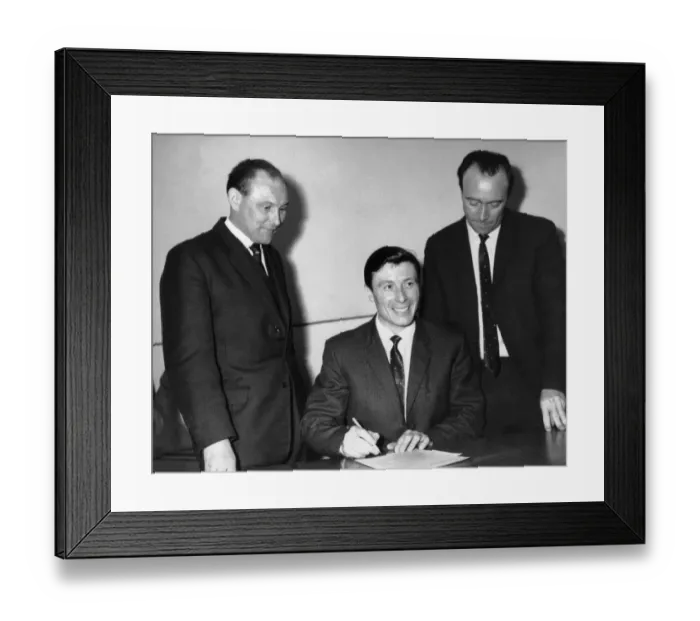 Framed Print : Jimmy McIlroy (centre) new signing for Stoke City Football Club
