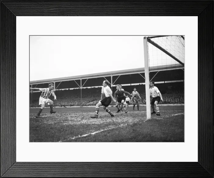 Framed Print : Stoke v Middlesbrough league match Saturday 15th December 1956 Framed Print : Stoke v Middlesbrough league match Saturday 15th December 1956