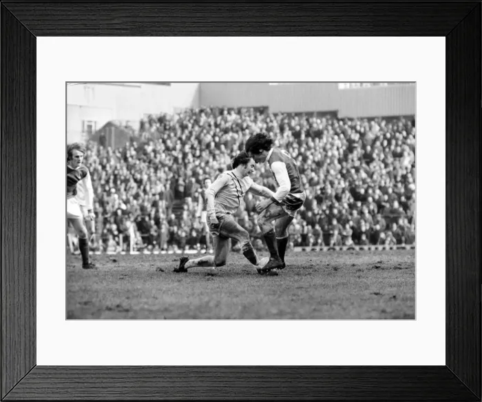 Framed Print : Arsenal v. Stoke City Framed Print : Arsenal v. Stoke City