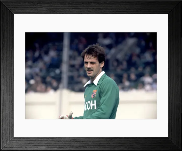 Framed Print : Arsenal 0 v. Stoke City 1. Peter Fox of Stoke. 29th August 1981