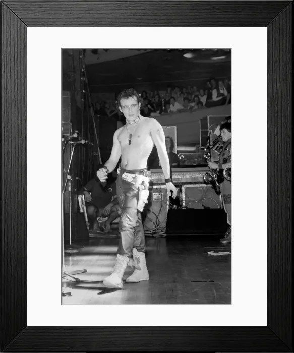 Framed Print : Adam Ant at The Palladium, Hollywood, Los Angeles, USA. December 1982