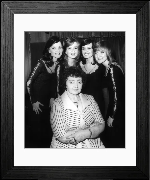 Framed Print : The Nolan Sisters with their mother Maureen Nolan Circa 1975 Framed Print : The Nolan Sisters with their mother Maureen Nolan Circa 1975