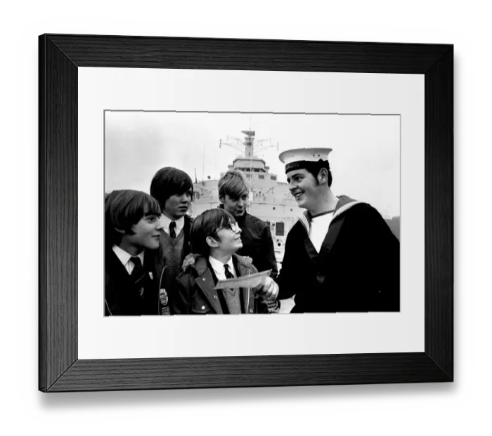 Framed Print : Royal Navy assault ship HMS Fearless docked on the River Tyne for the first time