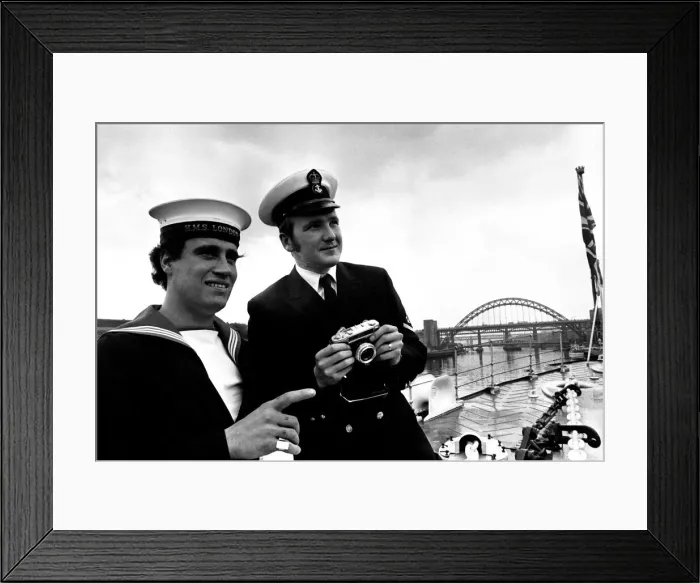 Framed Print : County Class guided missile destroyer HMS London arrives on the River Tyne for