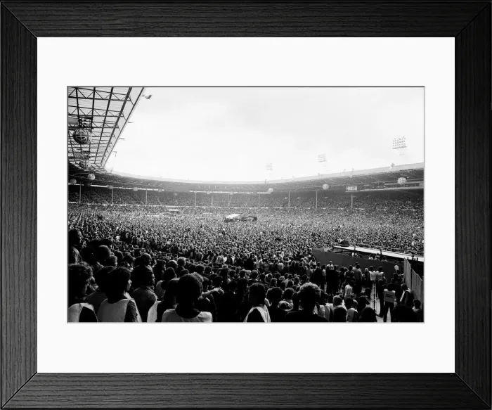 Framed Print : The Rolling Stones European Tour 1982. Wembley Stadium. 26th June 1982 Framed Print : The Rolling Stones European Tour 1982. Wembley Stadium. 26th June 1982