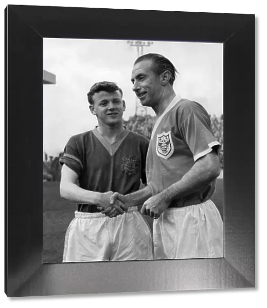 The youngest winger in league football, 17 yrs old Billy Bremner of Leeds United meets