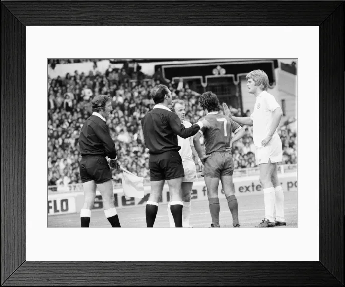 Framed Print : F. A. Charity Shield. Leeds United (1) v. Liverpool (1), Liverpool win 6-5 on Penalties Framed Print : F. A. Charity Shield. Leeds United (1) v. Liverpool (1), Liverpool win 6-5 on Penalties