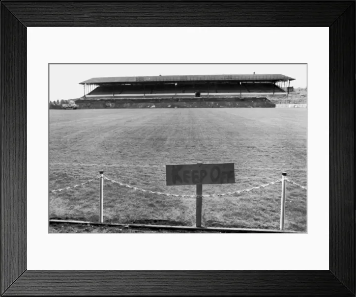 Framed Print : Elland Road, Leeds United Ground. Keep off sign in place as improvements to