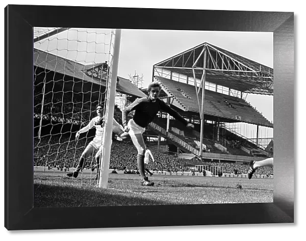Everton 3 v. Leeds United 2 Goodison Park. 30th August 1969