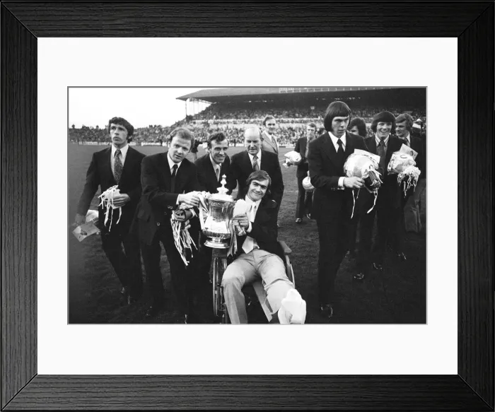 Framed Print : Leeds United reception after winning the FA Cup. Players parade the trophy through Framed Print : Leeds United reception after winning the FA Cup. Players parade the trophy through