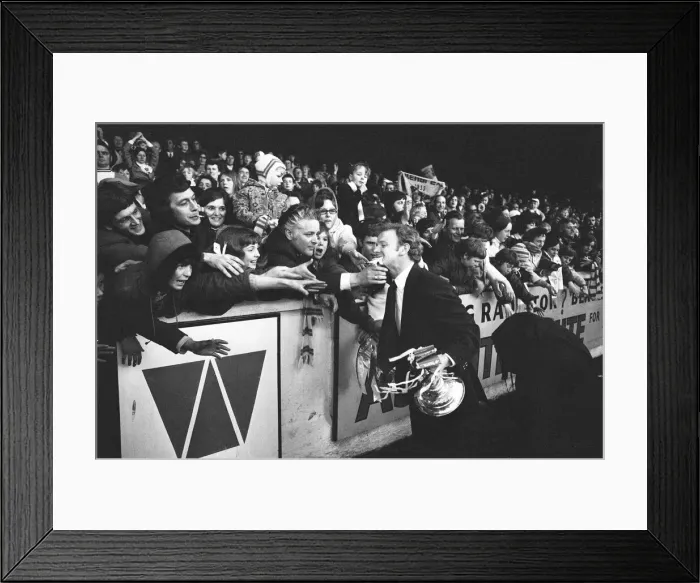 Framed Print : Leeds United reception after winning the FA Cup. Players parade the trophy through Framed Print : Leeds United reception after winning the FA Cup. Players parade the trophy through
