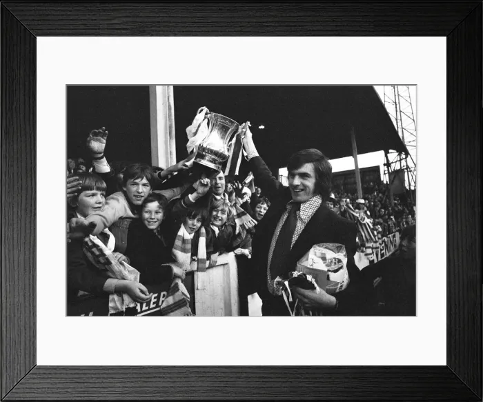 Framed Print : Leeds United reception after winning the FA Cup. Players parade the trophy through Framed Print : Leeds United reception after winning the FA Cup. Players parade the trophy through