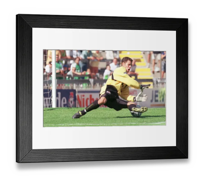 Framed Print : Plymouth Argyle v Peterborough. league match at Home Park, Saturday 28th August 1999 Framed Print : Plymouth Argyle v Peterborough. league match at Home Park, Saturday 28th August 1999