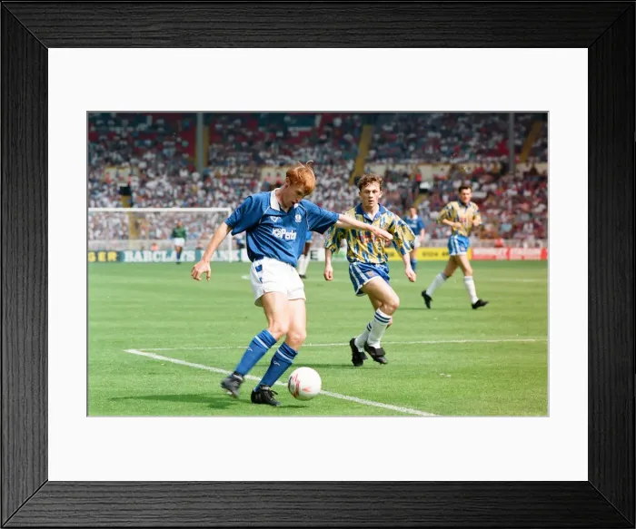 Framed Print : Peterborough v Stockport County Division 3 Play-off final at Wembley Stadium Framed Print : Peterborough v Stockport County Division 3 Play-off final at Wembley Stadium