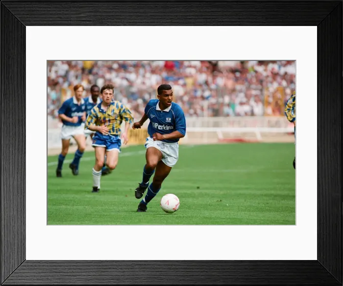 Framed Print : Peterborough v Stockport County Division 3 Play-off final at Wembley Stadium Framed Print : Peterborough v Stockport County Division 3 Play-off final at Wembley Stadium