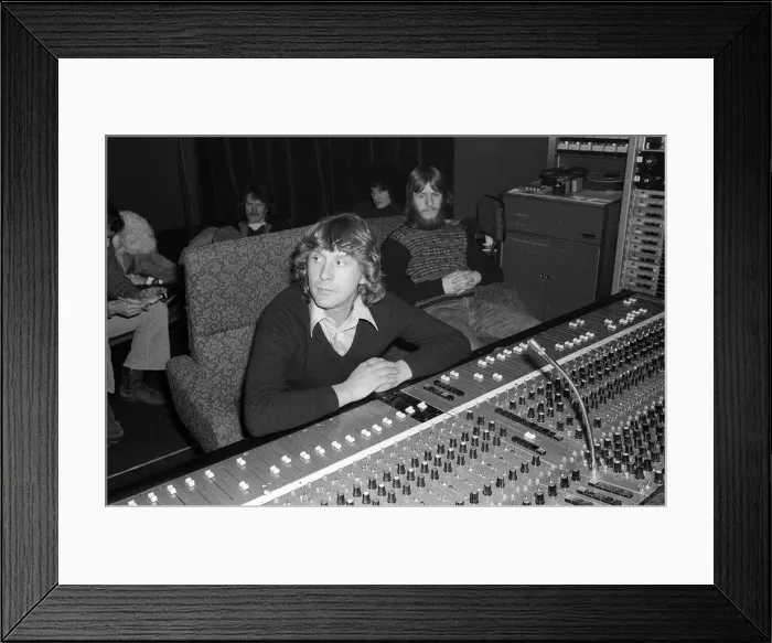 Framed Print : Record producer Mickey Most in Willesden studio, North West London working with Hot Framed Print : Record producer Mickey Most in Willesden studio, North West London working with Hot