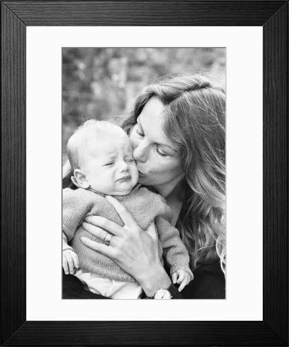 Framed Print : Former model Jean Shrimpton, 36, pictured with baby son Thaddeus, aged 3 months Framed Print : Former model Jean Shrimpton, 36, pictured with baby son Thaddeus, aged 3 months