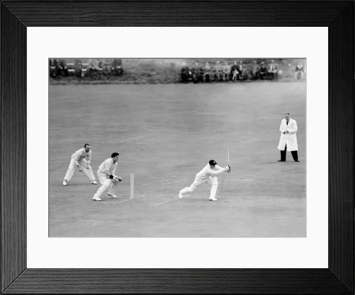 Framed Print : County Championship 1955 Yorkshire v Kent at The Circle, Hull Framed Print : County Championship 1955 Yorkshire v Kent at The Circle, Hull