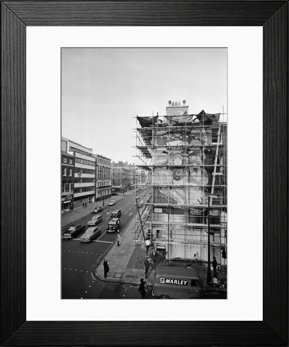 Framed Print : Beatles shop in Baker Street 3rd December 1967 No 94, Baker Street