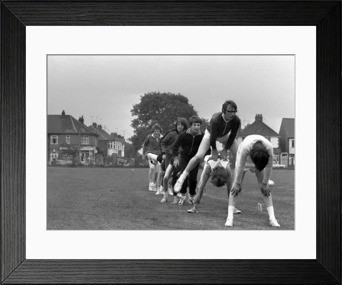 Framed Print : Class 2a take part in a sponsored Leapfrog marathon at Bablake School, Coventry Framed Print : Class 2a take part in a sponsored Leapfrog marathon at Bablake School, Coventry