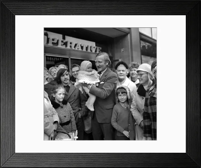 Framed Print : Actor Leslie Phillips was in Newcastle on 16th November 1971 starring in the play The Man