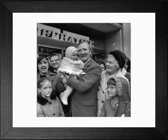 Framed Print : Actor Leslie Phillips was in Newcastle on 16th November 1971 starring in the play The Man