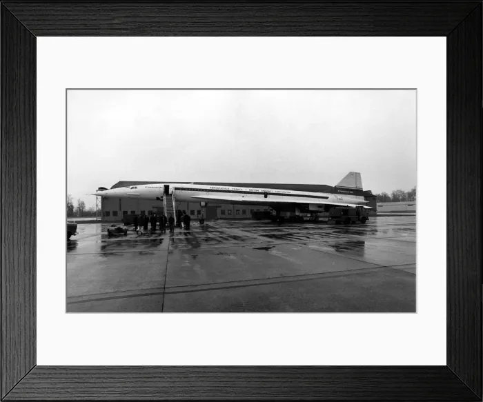Framed Print : The British assembled Concorde 002 arrived at Heathrow Airport after completing a 45 Framed Print : The British assembled Concorde 002 arrived at Heathrow Airport after completing a 45