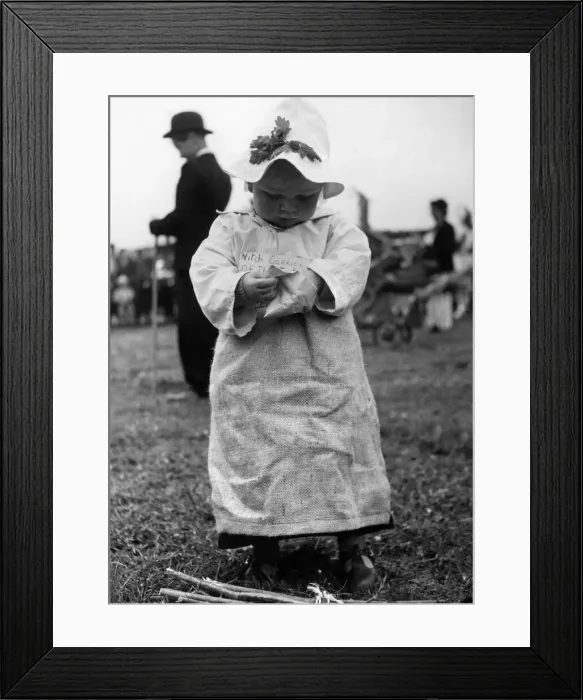 Framed Print : Children: Fancy Dress: Wishford Fair Fancy Dress Contest. Wendy Goodman. May 1951 P024239 Framed Print : Children: Fancy Dress: Wishford Fair Fancy Dress Contest. Wendy Goodman. May 1951 P024239