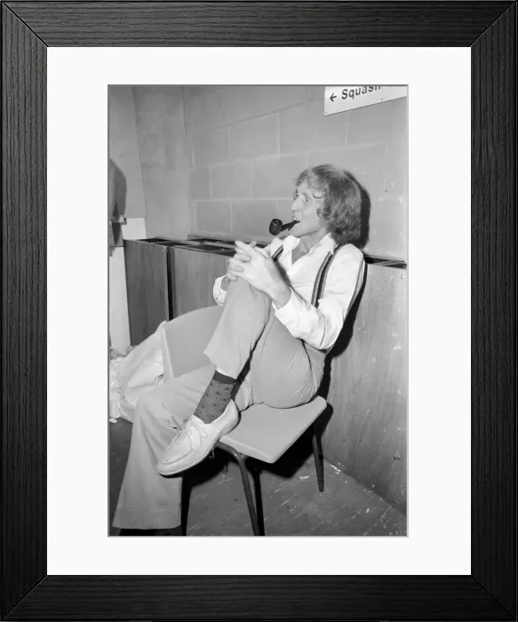 Framed Print : Rod Hull seen here taking a rest from emu at the opening of the Winchester Homecraft