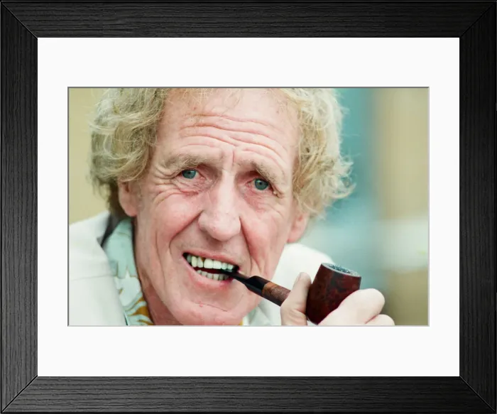 Framed Print : Rod Hull famous for his feathered puppet emu seen here in Newcastle. 18th October 1993 Framed Print : Rod Hull famous for his feathered puppet emu seen here in Newcastle. 18th October 1993