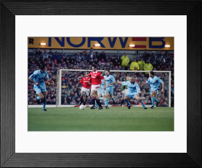 Framed Print : Manchester United v Manchester City, league match at Old Trafford Framed Print : Manchester United v Manchester City, league match at Old Trafford