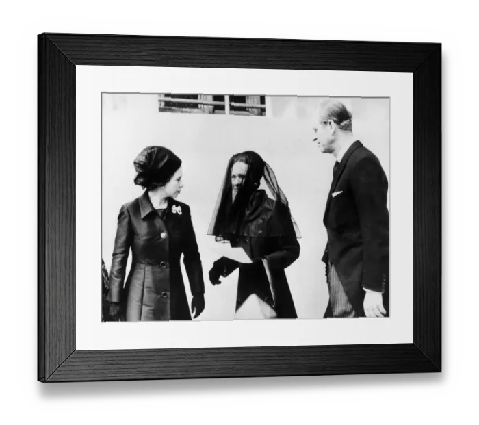 Framed Print : The Queen seen here with the Duchess of Windsor and the Duke of Edinburgh at Windsor Framed Print : The Queen seen here with the Duchess of Windsor and the Duke of Edinburgh at Windsor