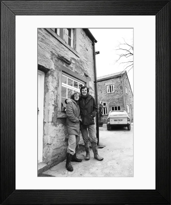 Framed Print : Russell Harty & close friend Madge Hindle, pictured at their farm house near the market Framed Print : Russell Harty & close friend Madge Hindle, pictured at their farm house near the market