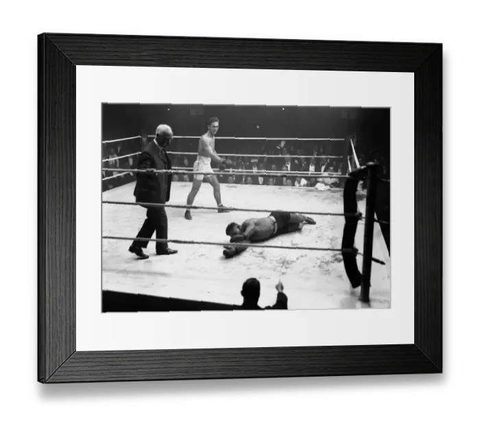 Framed Print : Beckett v Carpentier boxing Joe Beckett, the newly crowned British heavyweight