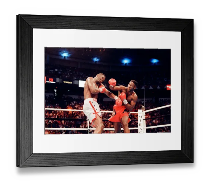 Framed Print : Lennox Lewis British Heavyweight champion in action to defeat challenger Tony Tucker in