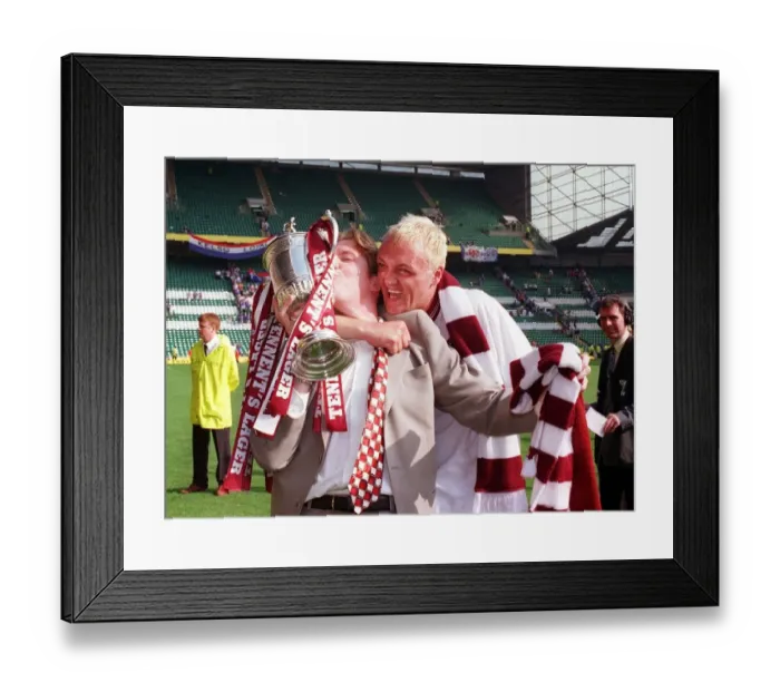 Framed Print : Heart of Midlothian footballers Gary Locke and Steve Fulton with the Scottish Cup trophy Framed Print : Heart of Midlothian footballers Gary Locke and Steve Fulton with the Scottish Cup trophy