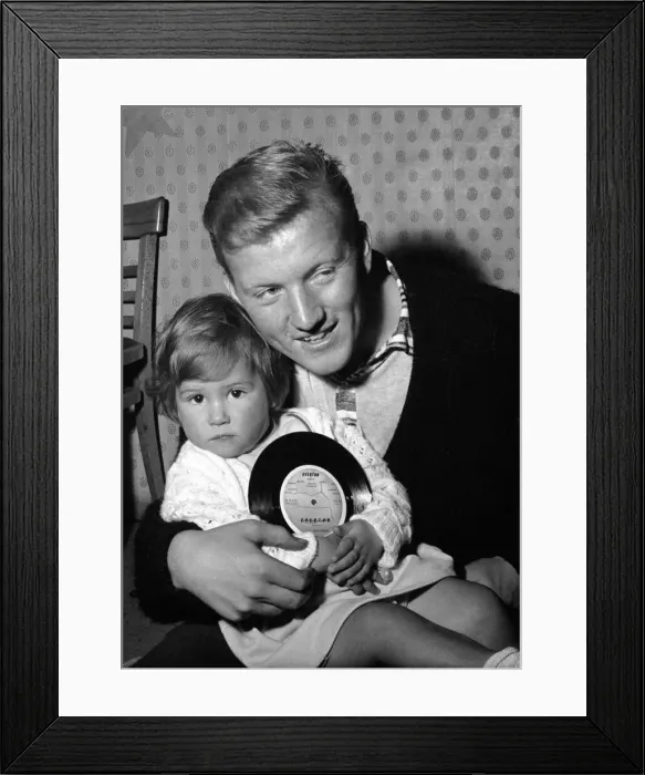 Framed Print : Everton football players cut a disc. Jimmy Gabriel Framed Print : Everton football players cut a disc. Jimmy Gabriel