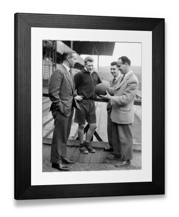 Framed Print : Manager Frank Taylor (right) talking to Frank Bowyer, Tony Allen and Doug Newlands
