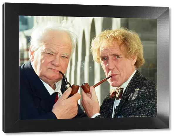 Rod Hull pipe smoker of the year 1993 seen here with Patrick Moore pipe smoker of